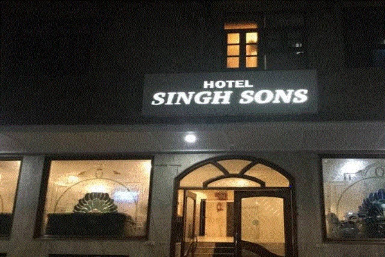 Treebo Trend Singh Sons Karol Bagh Hotel New Delhi Eksteriør billede