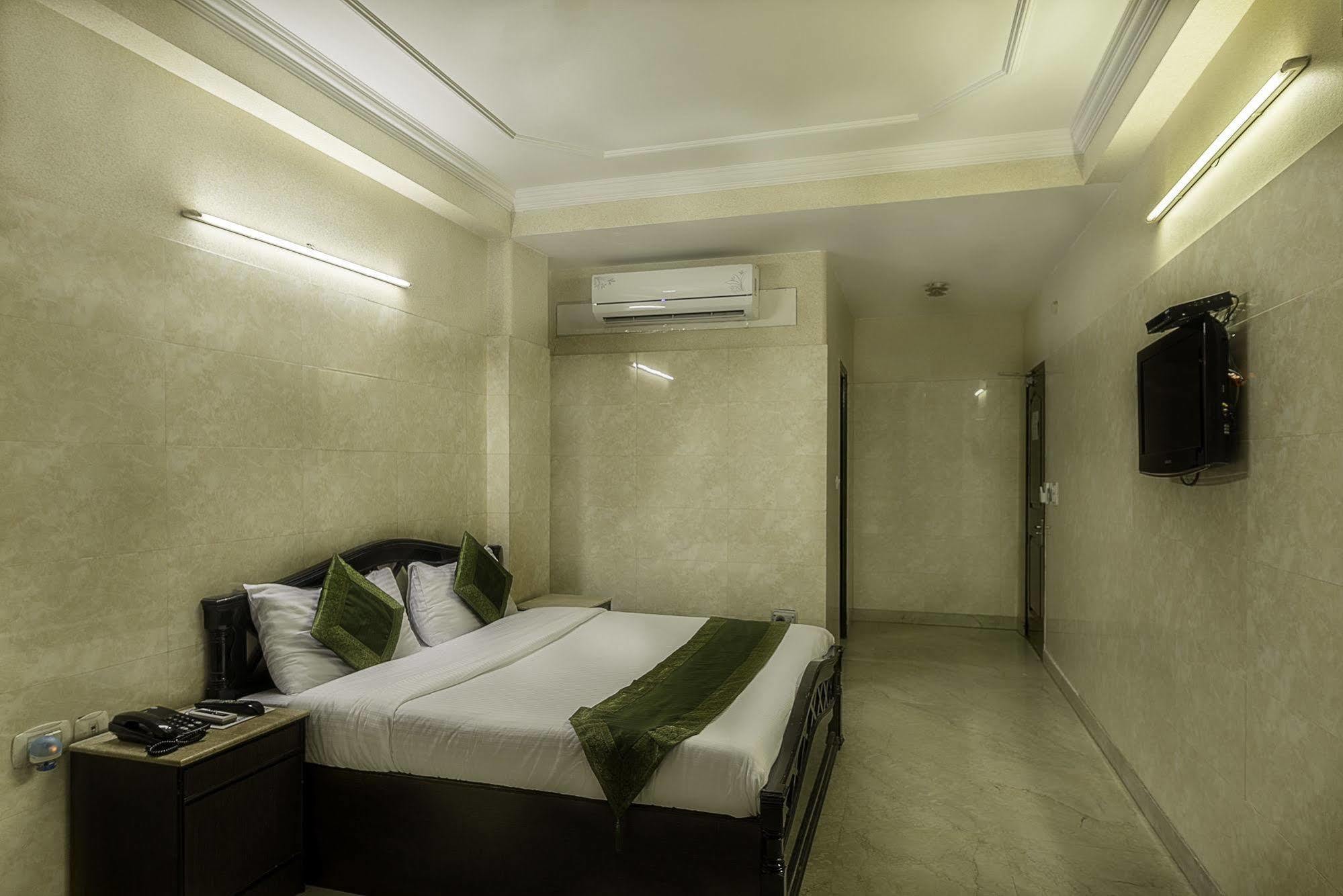 Treebo Trend Singh Sons Karol Bagh Hotel New Delhi Eksteriør billede